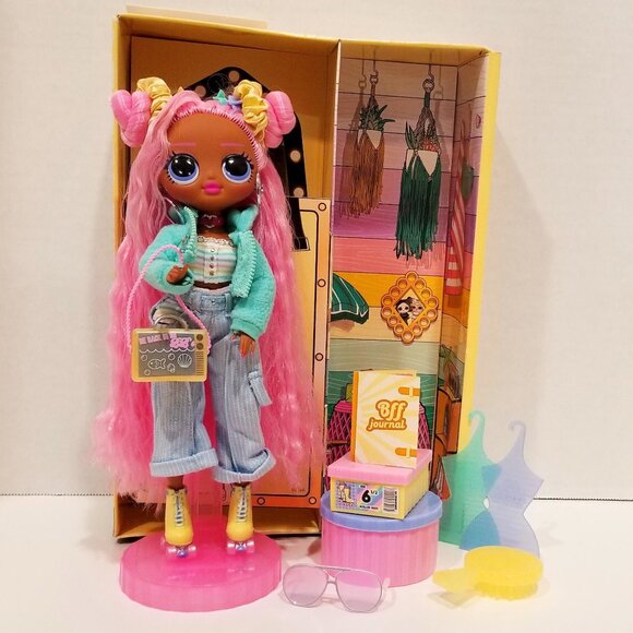L.O.L. Surprise! O.M.G. Sunshine Gurl Doll & Accessories, EUC - Picture 7 of 9
